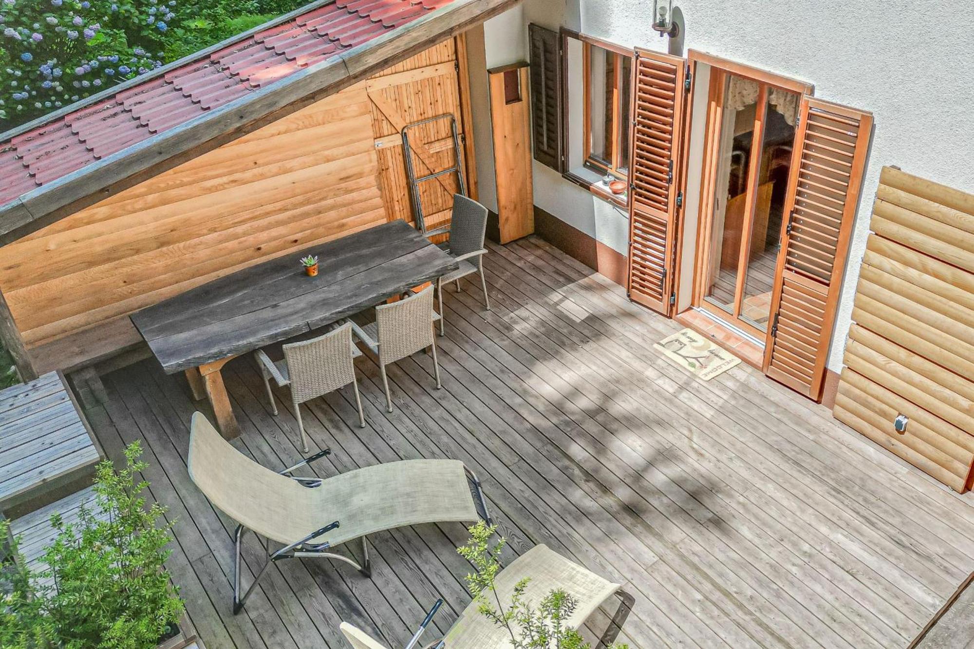 House By The Stream - Happy Rentals Avce Bagian luar foto